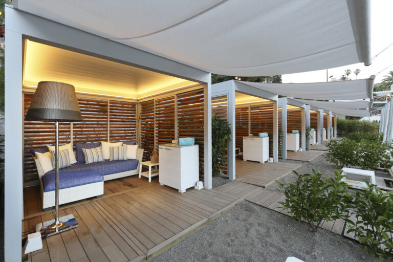 renson-commercial-pergola-8